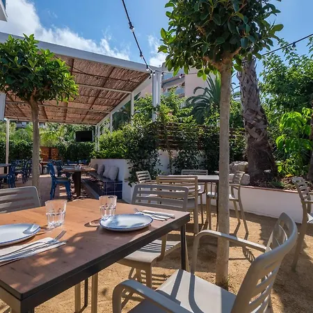 Ξενοδοχείο με διαμερίσματα Ancora La Siesta